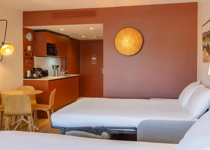 Staybridge - Centre By Ihg Hotel