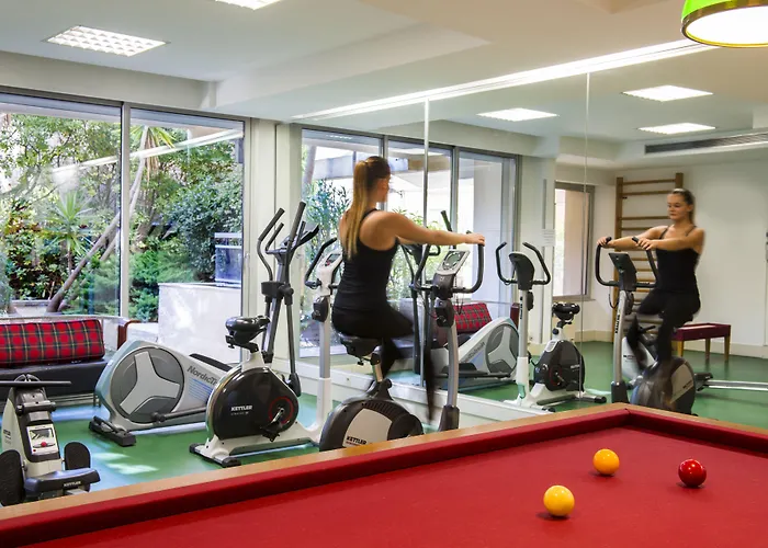 Staybridge - Centre By Ihg 4*