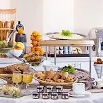 Staybridge - Centre By Ihg 4*
