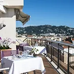 Staybridge - Centre By Ihg 4*