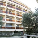 Staybridge - Centre By Ihg Hotel 4*