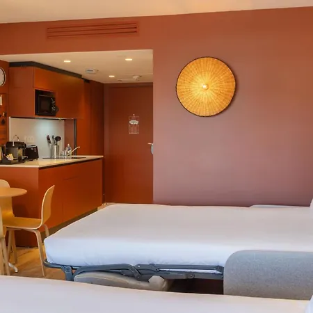 Staybridge - Centre By Ihg Hotel