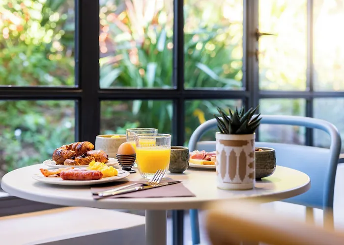 Staybridge - Centre By Ihg 4* Cannes