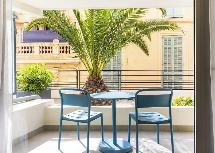 Staybridge - Centre By Ihg 4* Cannes