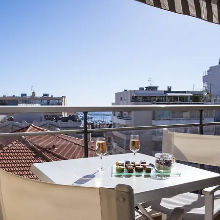 Staybridge - Centre By Ihg Hotel