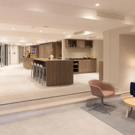 Staybridge - Centre By Ihg Cannes