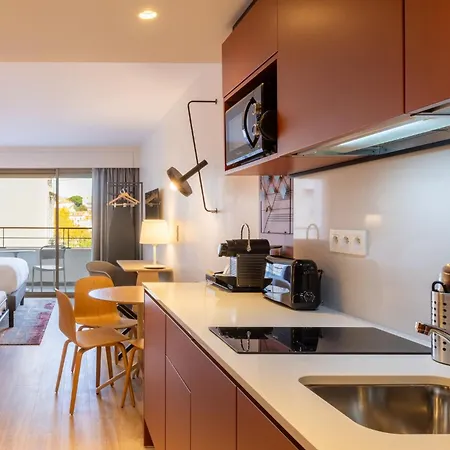 Staybridge - Centre By Ihg 4*