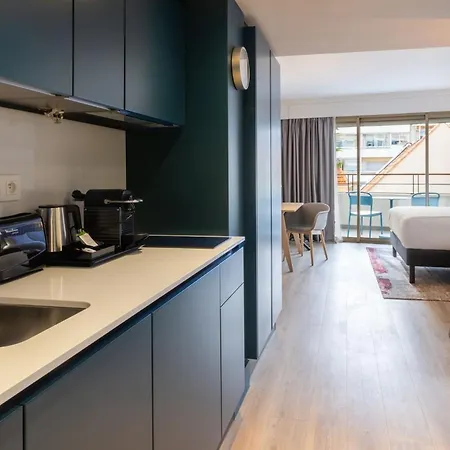 Staybridge - Centre By Ihg 4* Канны