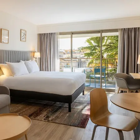 Staybridge - Centre By Ihg Отель Канны