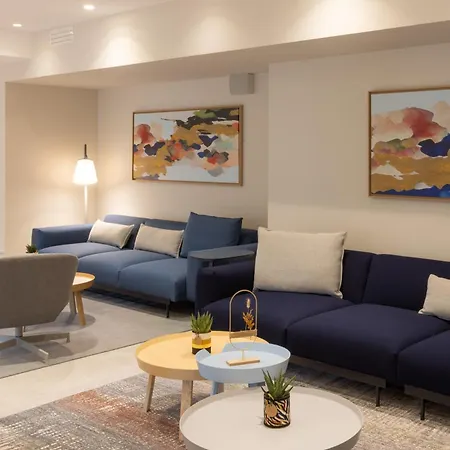 Staybridge - Centre By Ihg 4*