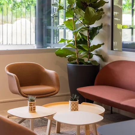 Отель Staybridge - Centre By Ihg 4*
