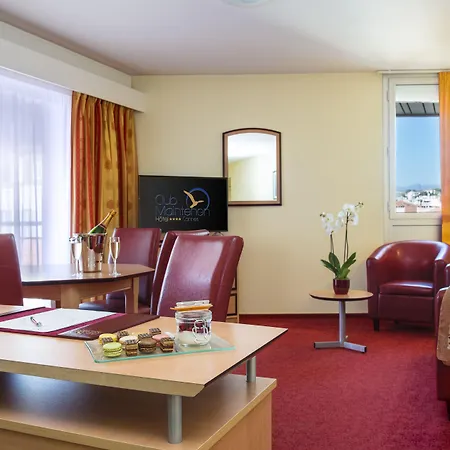 Отель Staybridge - Centre By Ihg Канны