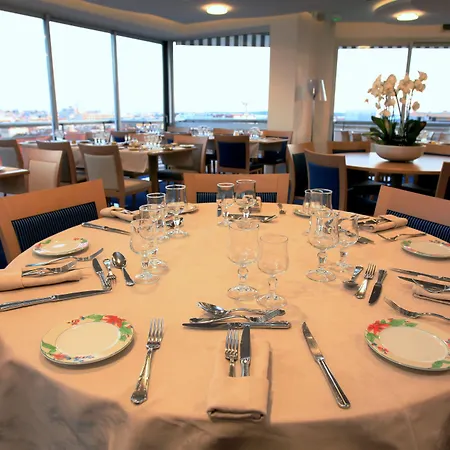 Staybridge - Centre By Ihg Ξενοδοχείο