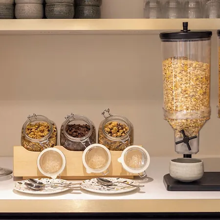 Staybridge - Centre By Ihg Κάννες